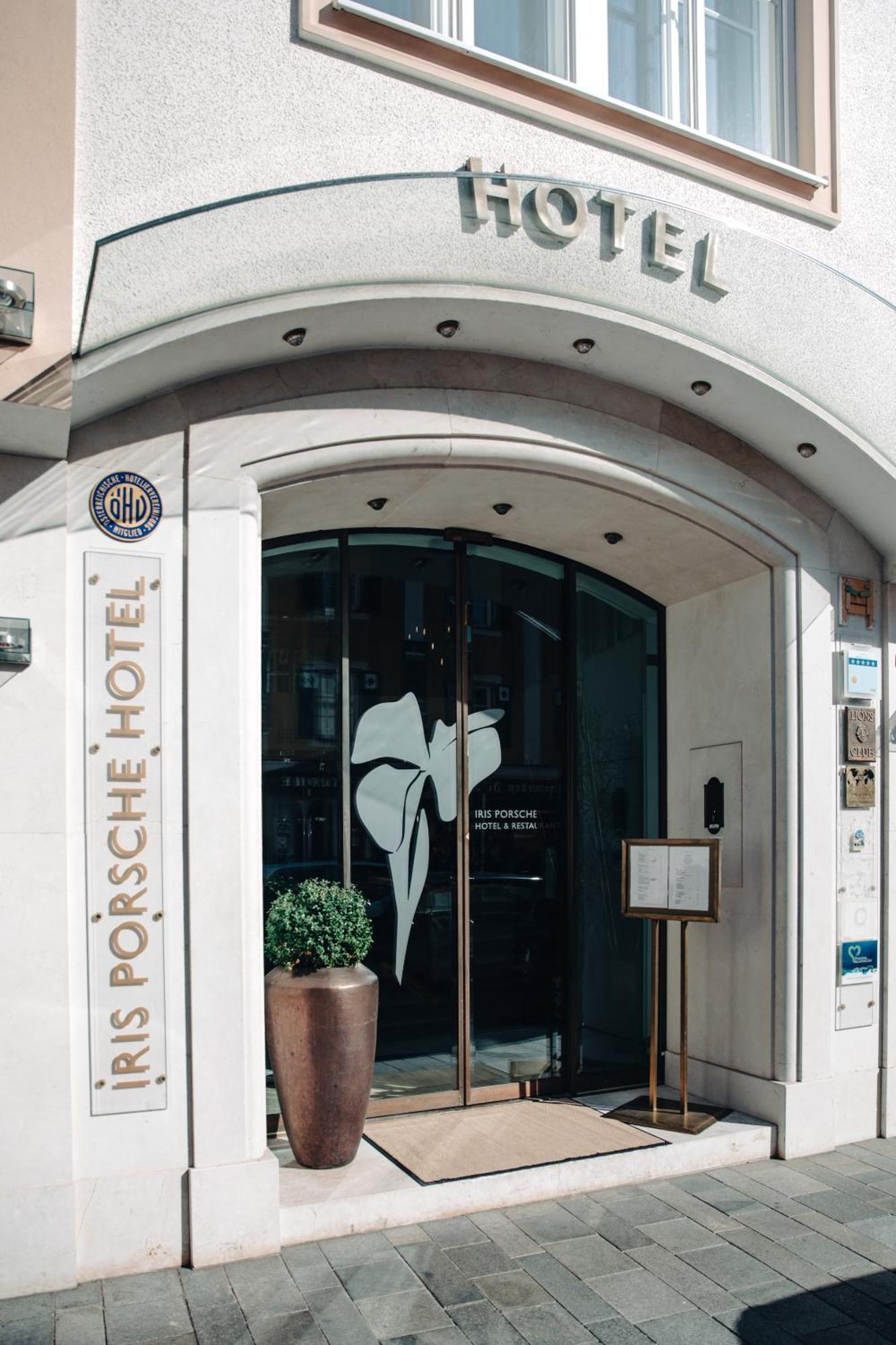Iris Porsche Hotel & Restaurant Mondsee Exterior photo